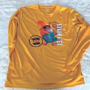 Rundisney 2023 wine & dine half marathon tech men’s medium